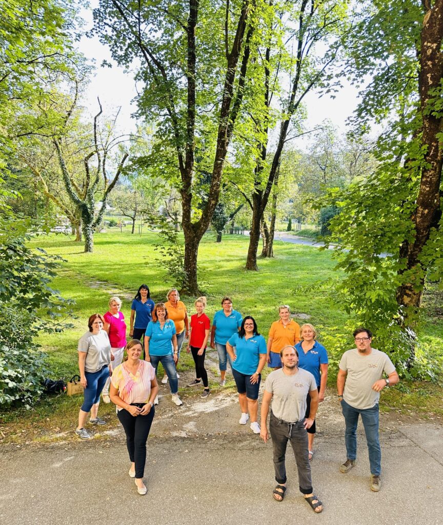 MOKI Kärnten Team im Park – Pflegeaward vita der Kleinen Zeitung